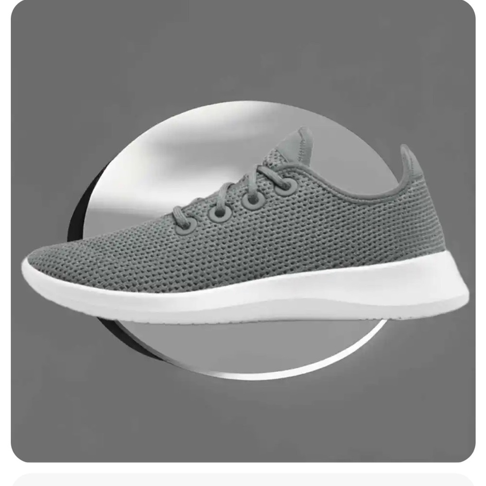 ALLBIRDS Mens Tree Runners ~ Mist